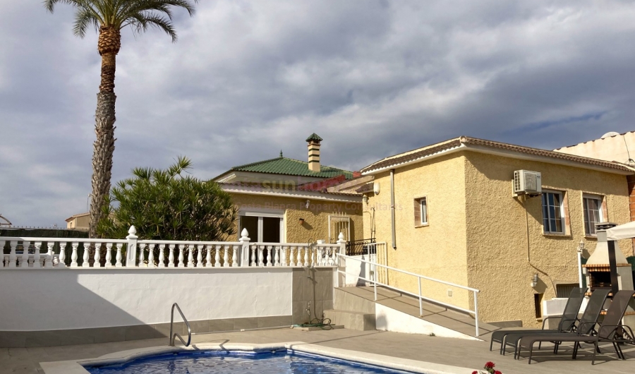 A Vendre - Villa Semi detached - Torrevieja - Los Balcones