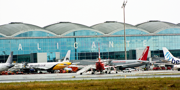 Alicante airport passenger numbers increase