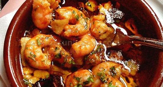 Recipe for Traditional Spanish Style Garlic Prawns (for two): 