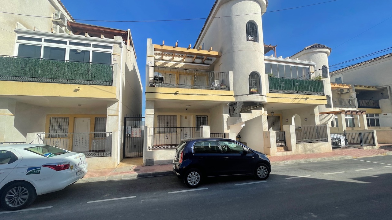 2 bedroom apartment / flat for sale in Daya Nueva, Costa Blanca