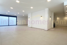 Reventa - Detached House / Villa - Torrevieja