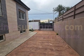 Reventa - Detached House / Villa - Torrevieja