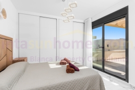 Resale - Detached House / Villa - Los Montesinos