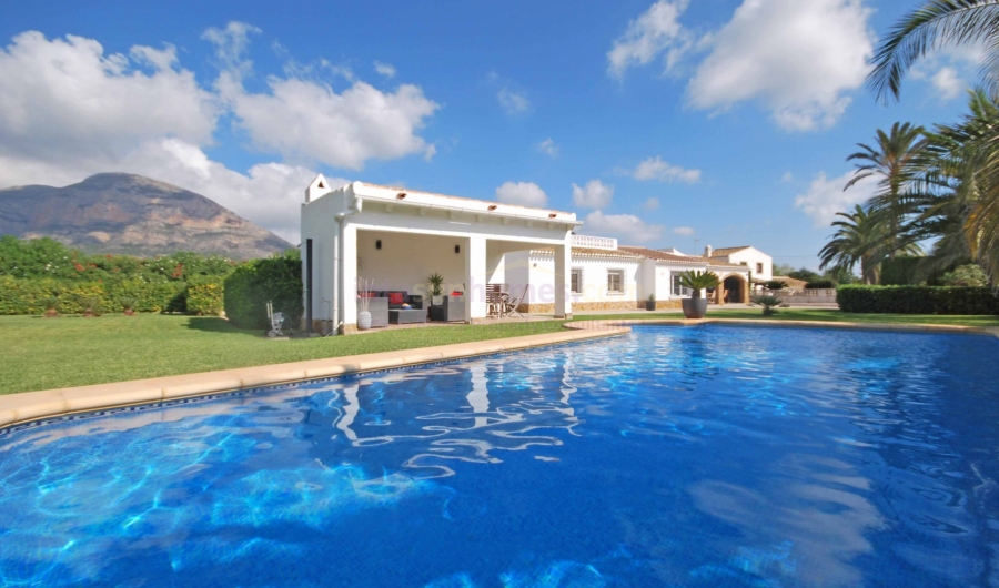 Resale - Detached House / Villa - Javea - Montgó - Partida Tosal