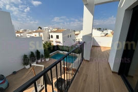 Doorverkoop - Detached House / Villa - Ciudad Quesada