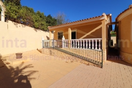 Doorverkoop - Detached House / Villa - La Marina - La Escuera