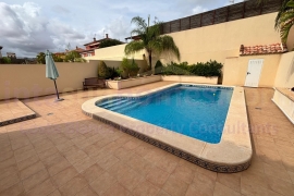 Doorverkoop - Detached House / Villa - Torrevieja Centro - Torrevieja