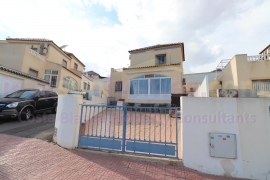 Resale - Detached House / Villa - Orihuela Costa - Los Balcones