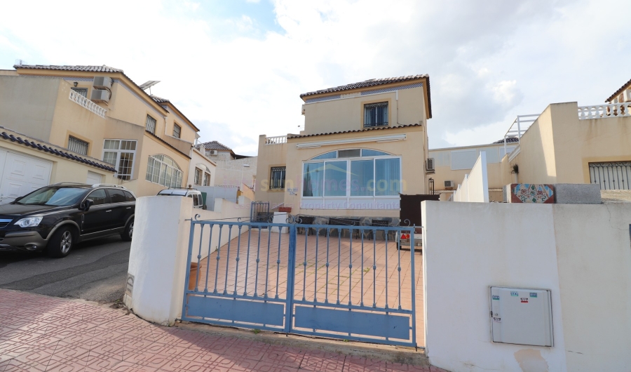 Resale - Detached House / Villa - Orihuela Costa - Los Balcones