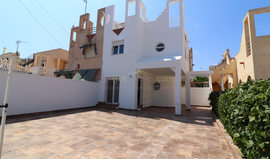 Resale - Townhouse / Semi-detached - Torrevieja - El Salado