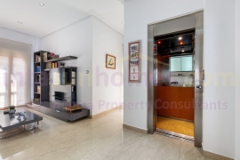 A Vendre - Detached House / Villa - Orihuela