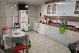 Resale - Apartment - Elche