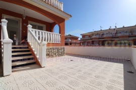 Resale - Townhouse / Semi-detached - Ciudad Quesada - Doña Pepa