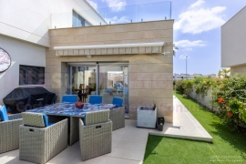 Reventa - Detached House / Villa - Orihuela - Vistabella Golf