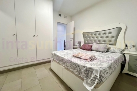 Resale - Apartment - Torrevieja - Centro