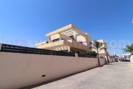 Resale - Detached House / Villa - Los Montesinos - La Herrada