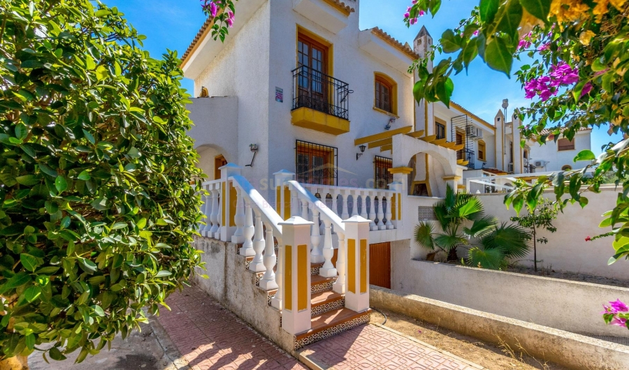 Doorverkoop - Detached House / Villa - Torrevieja - Los Altos