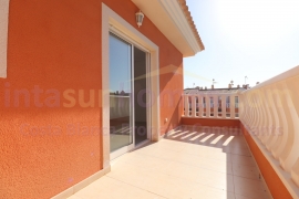 Resale - Townhouse / Semi-detached - Ciudad Quesada - Doña Pepa