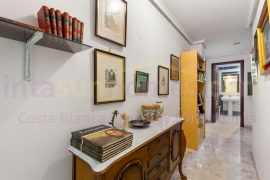 Resale - Apartment - Torrevieja - Centro