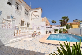 Resale - Detached House / Villa - Orihuela Costa - Villamartin