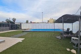 Reventa - Detached House / Villa - Torrevieja