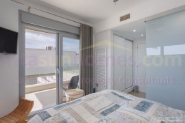 Doorverkoop - Detached House / Villa - Orihuela - Vistabella Golf