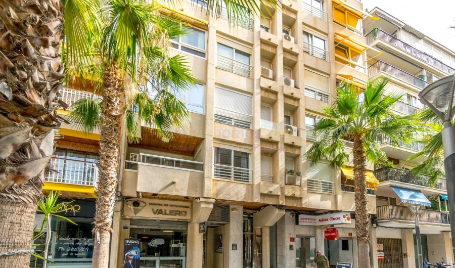 Resale - Apartment - Torrevieja - Centro