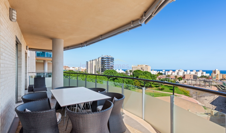 Resale - Apartment - El Campello - El Amerador