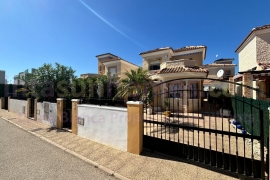 Doorverkoop - Detached House / Villa - Guardamar del Segura - EL RASO