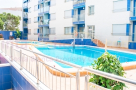 Resale - Apartment - Torrevieja - Playa de los locos