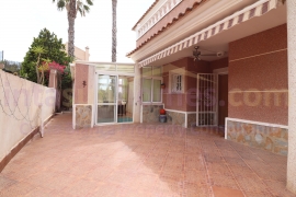 Doorverkoop - Detached House / Villa - Algorfa - Lomas de La Juliana