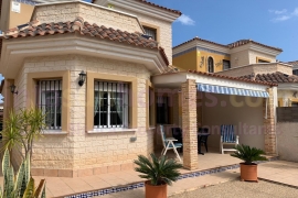 A Vendre - Detached House / Villa - Guardamar del Segura - EL RASO