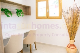 Doorverkoop - Detached House / Villa - Torrevieja - Torreta florida