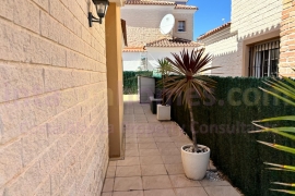 A Vendre - Detached House / Villa - Guardamar del Segura - EL RASO