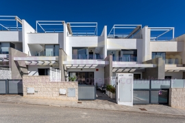 Doorverkoop - Townhouse / Semi-detached - Orihuela Costa - Villamartin