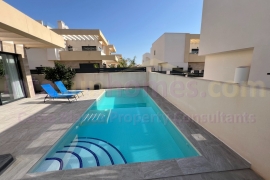 A Vendre - Detached House / Villa - Los Montesinos - La Herrada