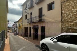 Doorverkoop - Townhouse / Semi-detached - Denia - Adsubia/Pego