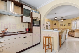 Doorverkoop - Detached House / Villa - Ciudad Quesada