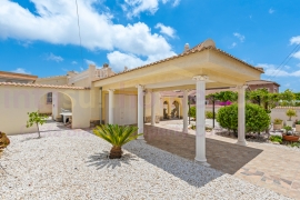 Doorverkoop - Detached House / Villa - Ciudad Quesada