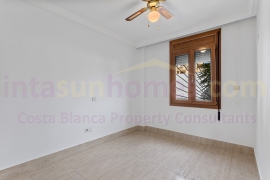 Resale - Apartment - Guardamar del Segura