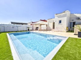 Detached House / Villa - Reventa - Torrevieja - La Siesta - El Salado -  Torreta