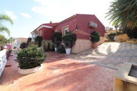 Doorverkoop - Detached House / Villa - Algorfa - Lomas de La Juliana