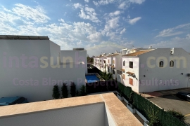 Doorverkoop - Detached House / Villa - Ciudad Quesada