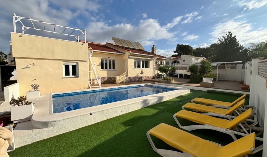 A Vendre - Detached House / Villa - Ciudad Quesada