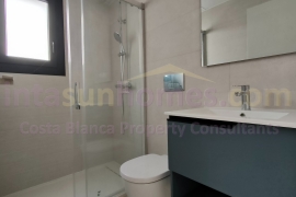 Resale - Townhouse / Semi-detached - Torrevieja - El Acequión - Los Náufragos