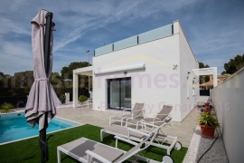 A Vendre - Detached House / Villa - Pilar de La Horadada - Pinar de Campoverde