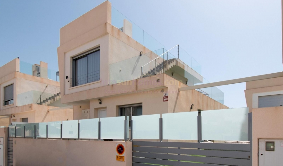 A Vendre - Detached House / Villa - Orihuela Costa - Mil Palmeras