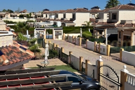 Doorverkoop - Detached House / Villa - Guardamar del Segura - EL RASO