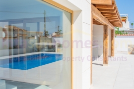 Doorverkoop - Detached House / Villa - Torrevieja - Torreta florida