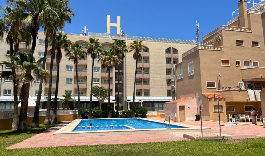 Resale - Apartment - Punta Prima - Punta Prima Torrevieja